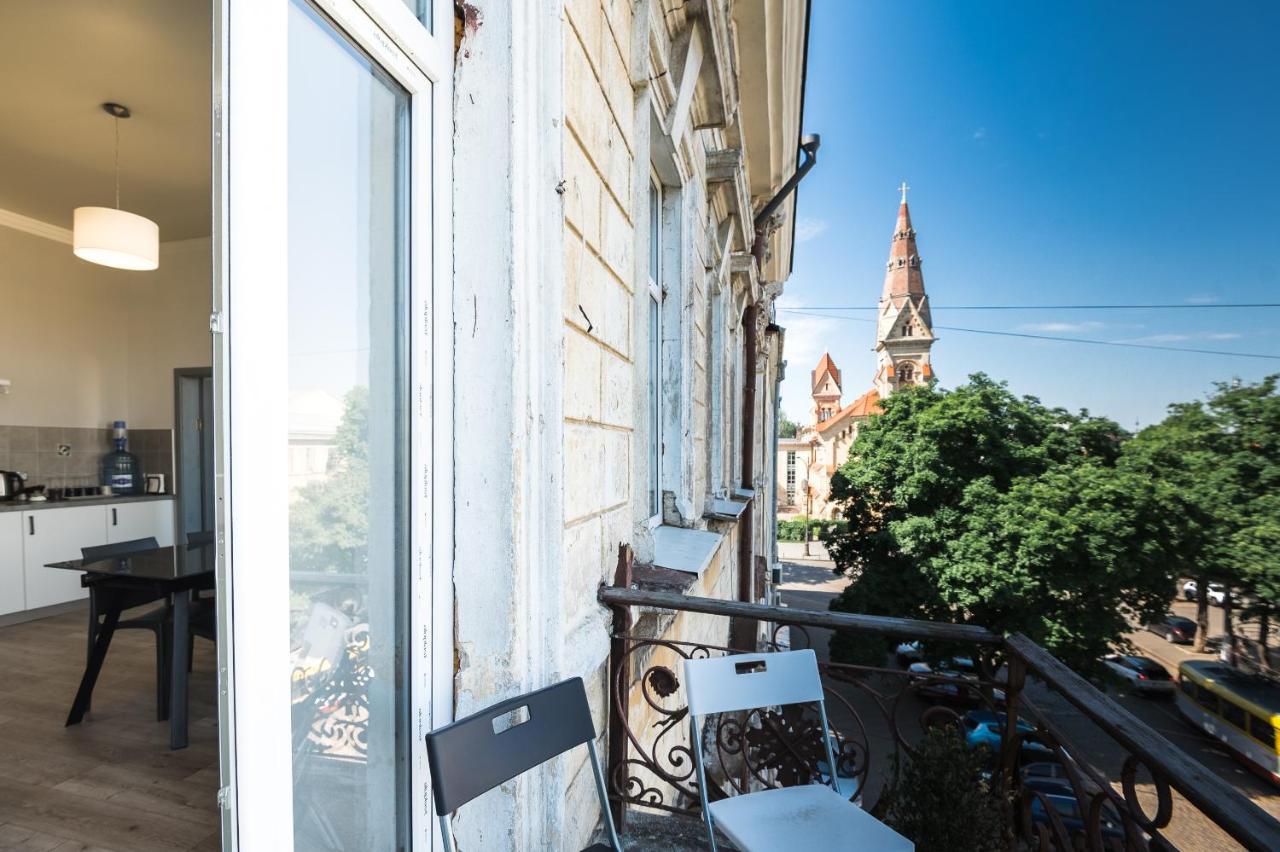 Апарт-Готель У Кірхи Одесса Экстерьер фото